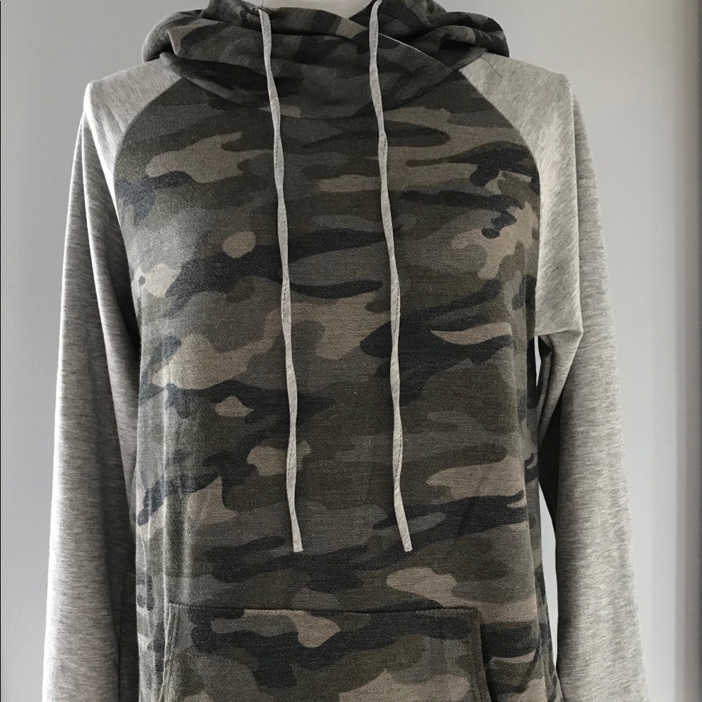 Camp Hooded Sweatshirt